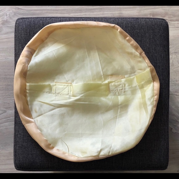 4 Decorative round throw pillows - Picture 6 of 8